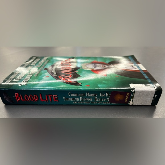 (3 for $20)Blood Lite Collection presented by The Horror Writers Association - Picture 3 of 6